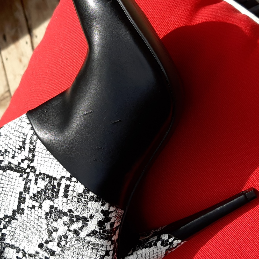 Snakeskin Patterned Stilletto Ankle Boots Sz 9.5M Jessica James Decker - Picture 8 of 8